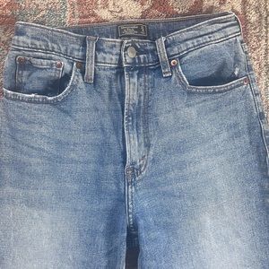 Abercrombie & Fitch size 27